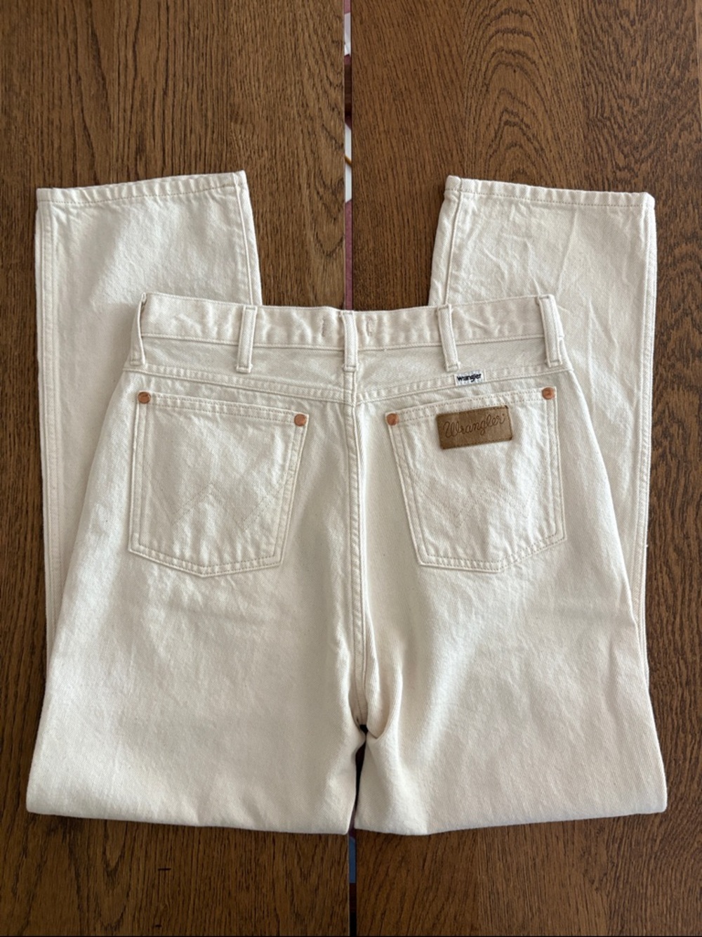 Like-new Wrangler 29 Jeans Wild West 603 High Rise Straight Earthwash in Natural - Picture 9 of 10